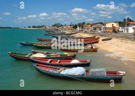 Des bateaux de pêche à la rivière Cureau Camocim Ceara Brésil Banque D'Images