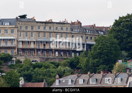 Maisons en terrasse sur les collines de Clifton Bristol UK Banque D'Images