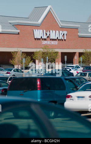 Wal-Mart Supercenter, Dearborn, Michigan, États-Unis Banque D'Images