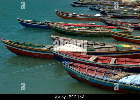 Des bateaux de pêche à la rivière Cureau Camocim Ceara Brésil Banque D'Images