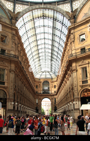 Galleria Vittorio Emanuele II, le centre commercial de Milan Banque D'Images