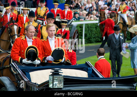 Royal Ascot les courses de chevaux, Mesdames Jour, Berkshire, England, UK Banque D'Images