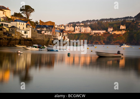 Polruan bateaux sur le fleuve fowey Cornwall Banque D'Images