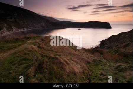 Lulworth Cove à l'aube sur l'île de Purbeck South Dorset South West England UK Banque D'Images