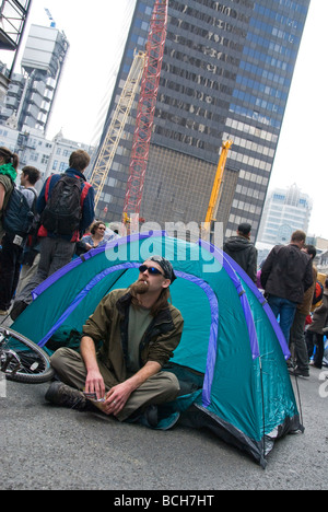 Le changement climatique Camp à Bishopsgate au G20 à Londres de protestation le 1er avril 2009. Banque D'Images