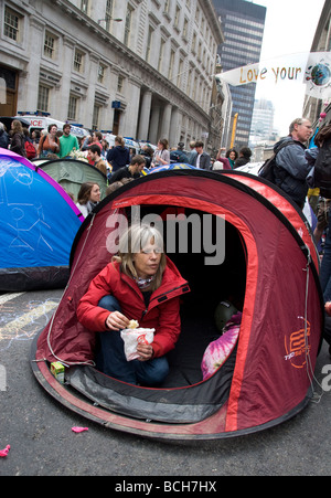 Le changement climatique Camp à Bishopsgate au G20 à Londres de protestation le 1er avril 2009. Banque D'Images