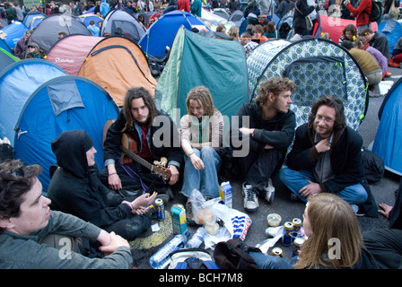 Le changement climatique Camp à Bishopsgate au G20 à Londres de protestation le 1er avril 2009. Banque D'Images