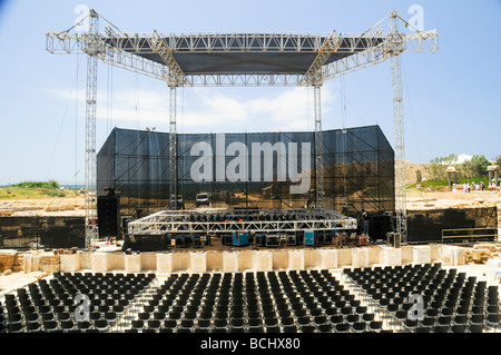 Israël Césarée l'amphithéâtre sur la rive sud actuellement utilisés pour des spectacles en plein air Banque D'Images