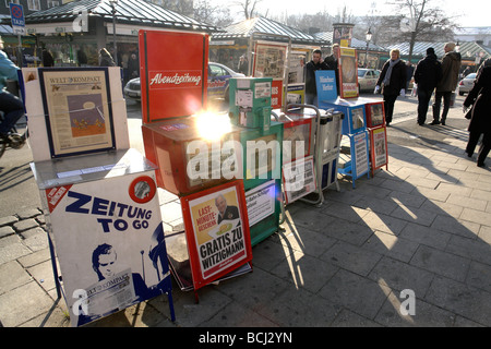 Kiosque au Viktualienmarkt Munich Bavaria Allemagne Banque D'Images