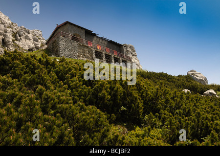 Refuge de montagne sur Snežnik (Snjeznik) mountain à Gorski Kotar, Croatie, Europe Banque D'Images