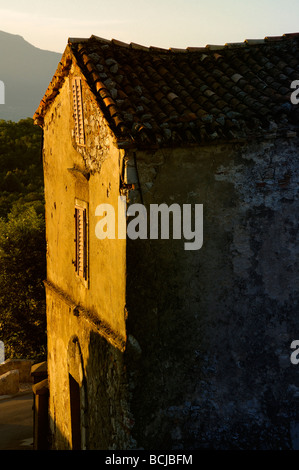 Maison ancienne dans petit village, Italy, Europe Banque D'Images
