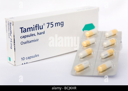 Tamiflu 75 mg comprimés sont présentés, l'un des médicaments prescrits pour les personnes ayant des symptômes de la grippe porcine. Banque D'Images