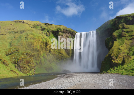 Cascade de Skogafoss, Côte Sud, Islande Banque D'Images