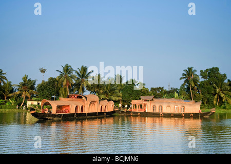 Péniche traditionnelle, Kerala Backwaters près de Allapuzha, Kerala, Inde Banque D'Images