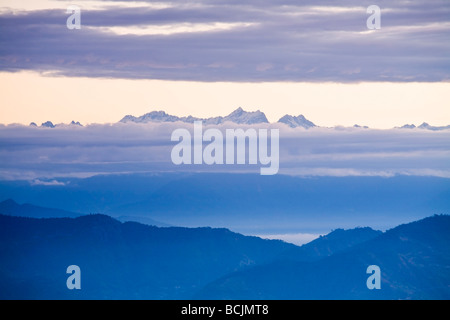 L'Inde, le Bengale occidental, Darjeeling, Observation Hill, Bhanu Bhakta Sarini, vue de Kanchenjunga, Kangchendzonga Banque D'Images