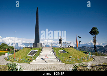 L'Inde, le Bengale occidental, Darjeeling, Batasia Loop, mémorial de guerre de Gorkha Banque D'Images