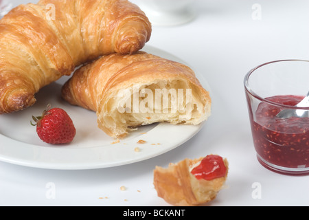 Croissant aux fraises Banque D'Images