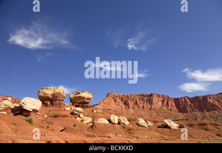 Twin Rocks at Capitol Reef National Park Utah USA Banque D'Images