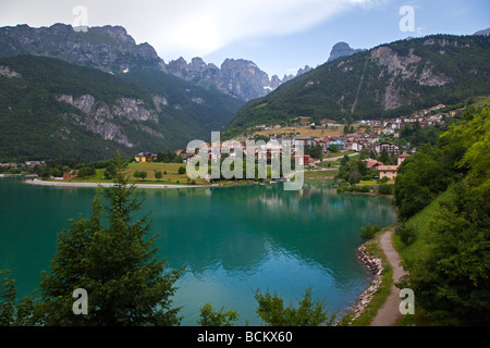 Massif du Brenta et du Lac de Molveno, Dolomites, Italie Banque D'Images