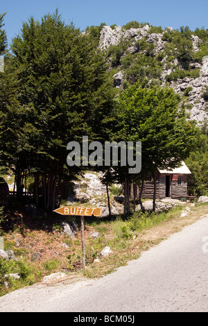 Signe pour petit café dans une baraque le parc national de Lovcen Monténégro Banque D'Images