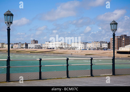 Worthing Beach vue de la jetée, West Sussex, UK Banque D'Images