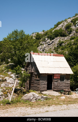 Cafe dans une cabine Le parc national de Lovcen Monténégro Banque D'Images