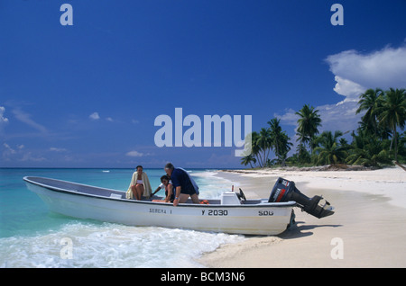 Caraïbes - République Dominicaine - bateau avec tourisme plage de l'île de Saona Banque D'Images