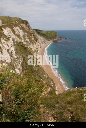 À l'est le long de l'extrémité orientale de St Oswalds Bay à la lointaine Dungy Head, près de crique de Lulworth Cove, Dorset Banque D'Images