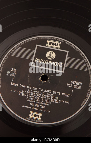 L'enregistrement d'un album LP Beatles Hard Days Night publié par Parlophone en 1964 Banque D'Images