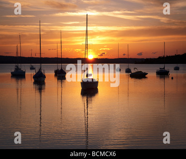 DE - La Bavière : Coucher de soleil sur le lac Ammersee Banque D'Images