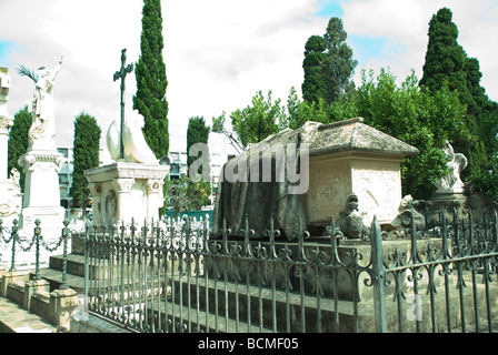 Sur les monuments funéraires du cimetière de Sitges, Barcelone- Espagne Banque D'Images