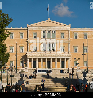 L'édifice du parlement à la place Syntagma dans le centre d'Athènes, Grèce Banque D'Images