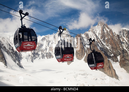 Le téléphérique panoramique Mont Blanc, Alpes Banque D'Images