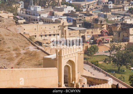 Fort Amber, vues du,de ville fortifiée, éléphants, jardins,Parcs,de lit du lac, Fortifications, portes, Jaipur, Rajasthan, Inde Banque D'Images