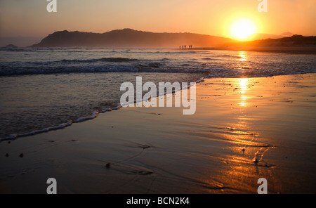 Scenic plage au coucher du soleil, Sedgefield Banque D'Images