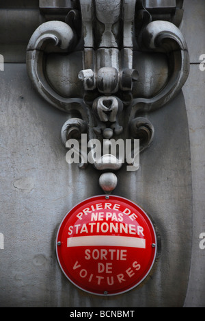 No parking sign Paris France Banque D'Images