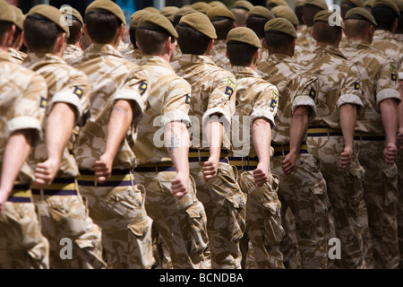 La princesse de Galles (Régiment de tigres blindé) défilé dans Guildford après son retour de tours en Afghanistan et l'Iraq. Banque D'Images