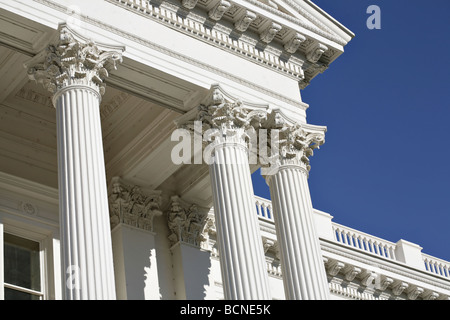 Les colonnes corinthiennes cannelées à la California State Capitol Building Banque D'Images