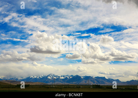 Les voies de chemin de fer de la ligne Qinghai-Tibet, dans la région autonome du Tibet, Chine Banque D'Images