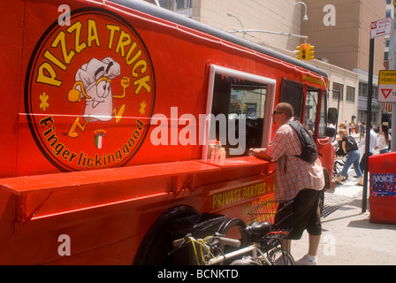 Le New York Pizza truck à Greenwich Village à New York, le vendredi 3 juillet 2009 Richard B Levine Banque D'Images