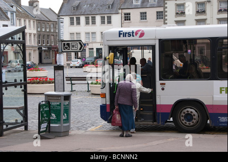 Service de bus public à Kelso Ecosse Banque D'Images