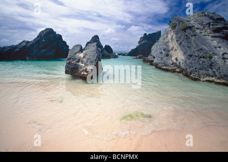 Petite crique rocheuse Horseshoe Bay, Bermudes Banque D'Images