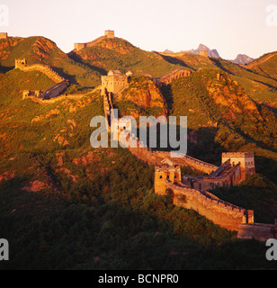 La Grande Muraille Jinshanling à Sunset, Province de Hebei, Chine Banque D'Images