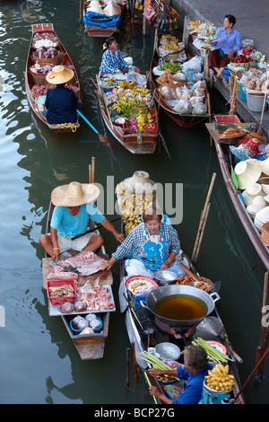 Le marché flottant de Damnoen Saduak, nr Bangkok, Thaïlande Banque D'Images