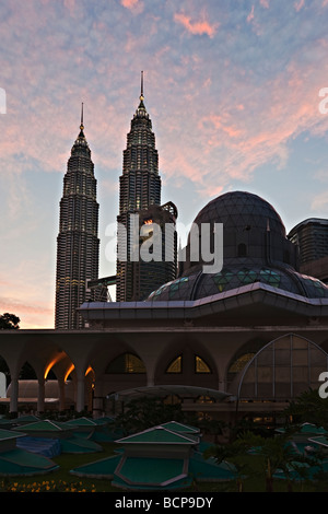 Les Tours Petronas, Kuala Lumpur, Malaisie, Asie Banque D'Images