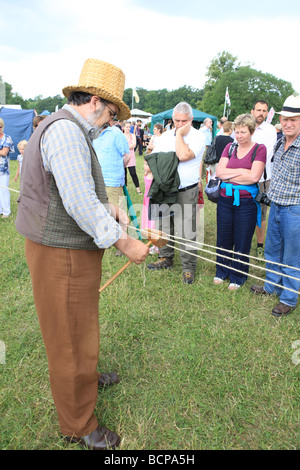 Gerry Burrows Ropemaking au Cirencester Show Banque D'Images