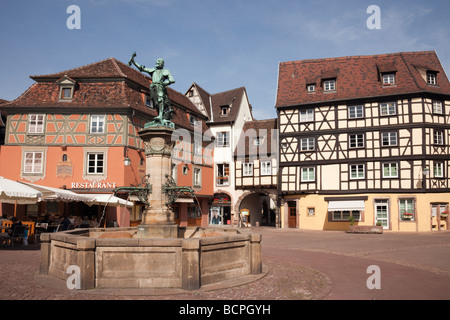 Colmar Haut-Rhin Alsace France Europe Fontaine Schwendi par Barholdi en place de l Ancienne Douane l'Ancienne Douane Banque D'Images