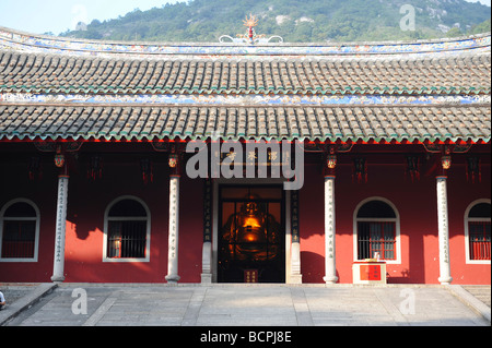 Avant de porte de Temple Yongquan Gushan, Fuzhou, province du Fujian, Chine Banque D'Images