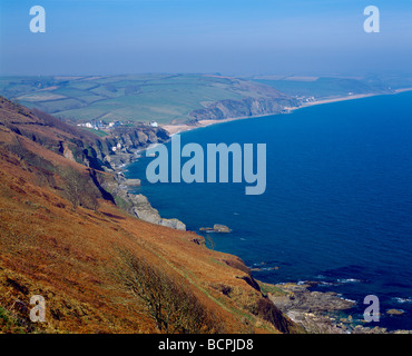 Les vestiges du village côtier de Hallsands surplombant Start Bay vus de Start point près de Salcombe, Devon, Angleterre. Banque D'Images