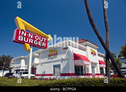 Un In-N-Out Burger Restaurant au 7009 West Sunset Blvd. à Los Angeles, Californie, USA Banque D'Images